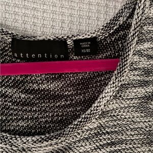 Attention XS Black & White Knit Sleeveless Tunic Top Lace Hem Boho Casual Tank